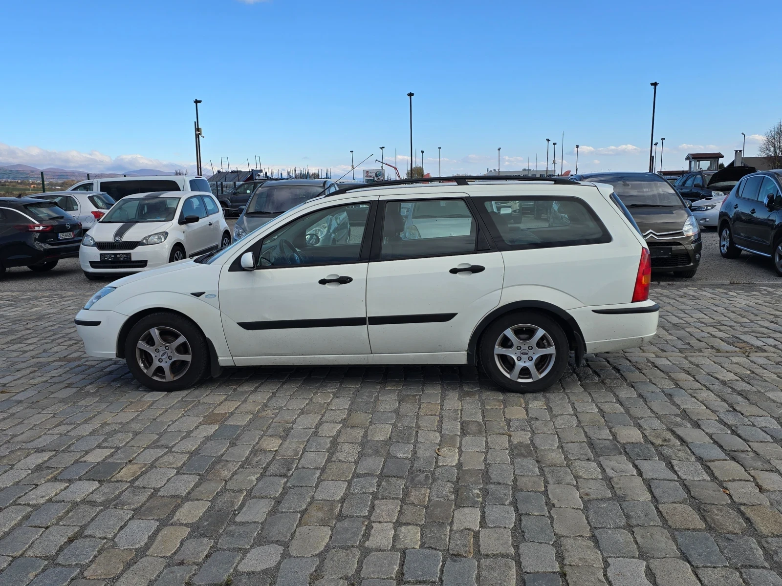 Ford Focus 1.4i 75 кс 90000 км зимни + летни гуми с джанти - изображение 4