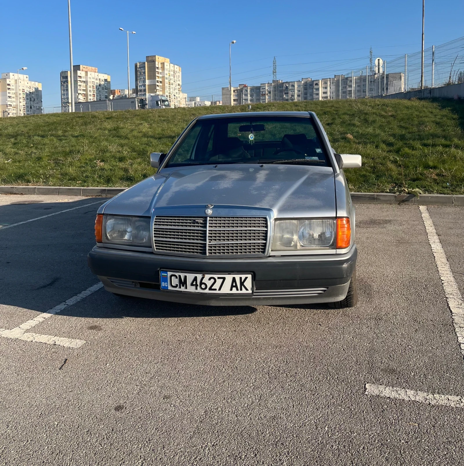 Mercedes-Benz 190 E - изображение 2