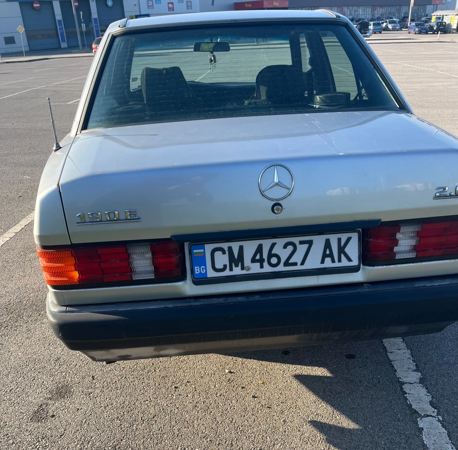 Mercedes-Benz 190 E - изображение 5