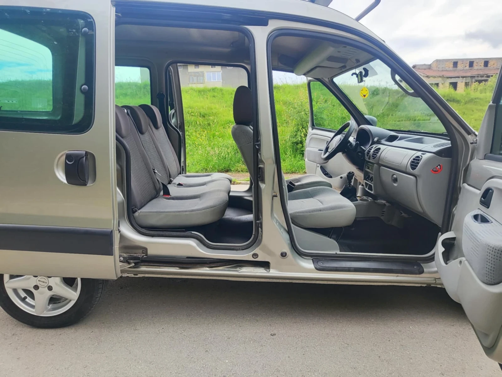 Renault Kangoo 1.6  - изображение 9