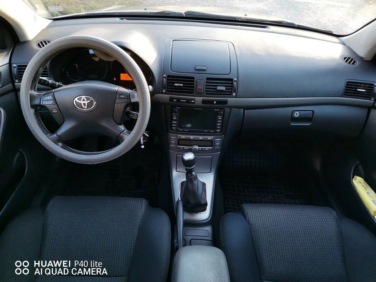 Toyota Avensis 2.2D4D - изображение 10