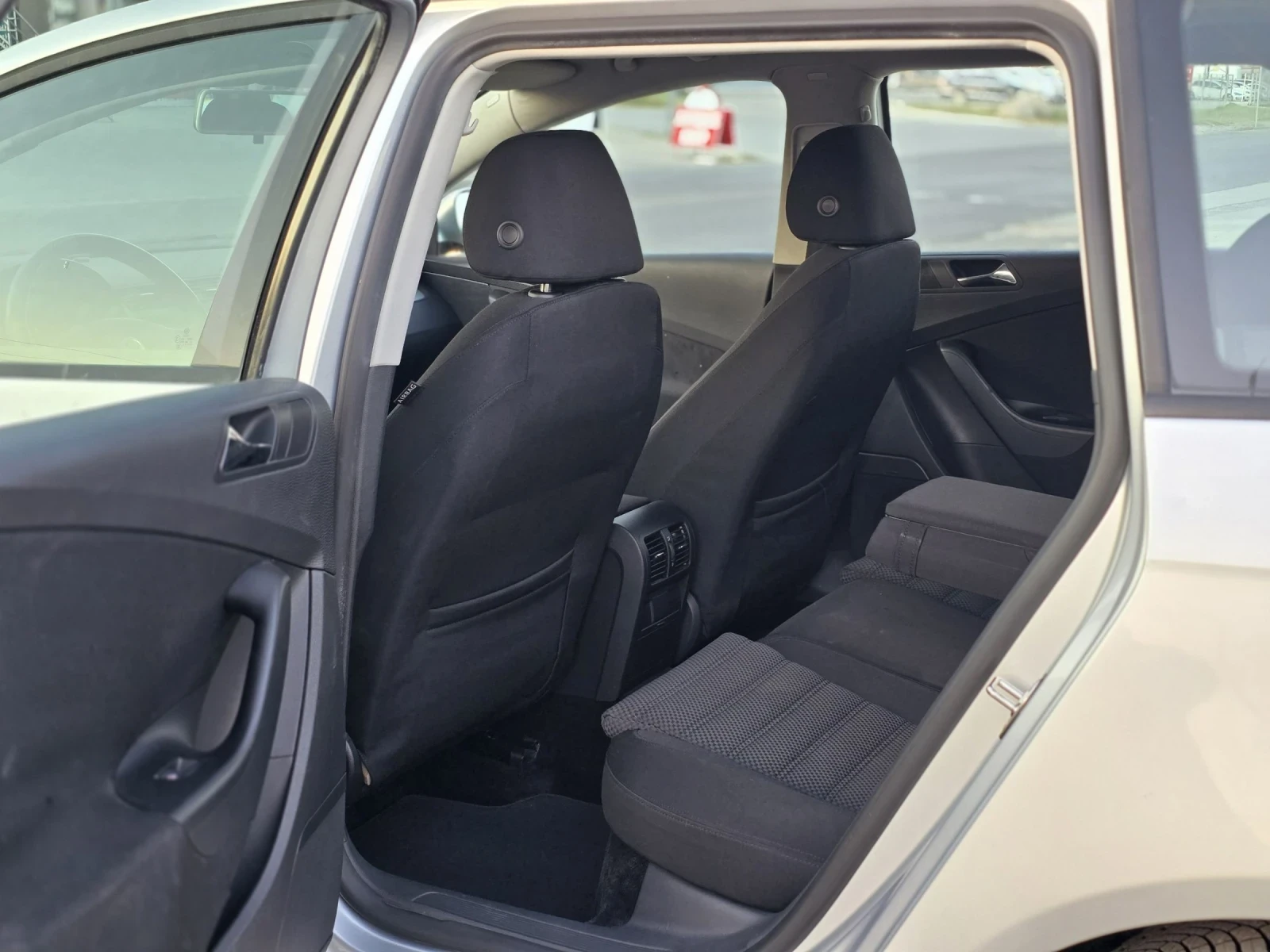 VW Passat 2.0tdi 140hp * BMP* Ksenon Navi Sportline - изображение 10