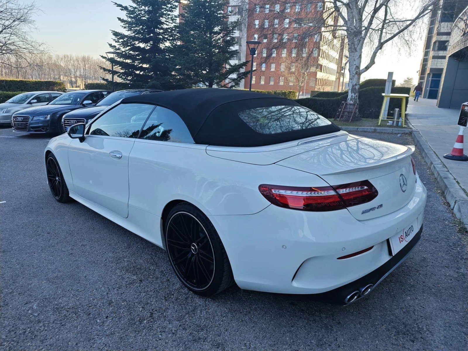 Mercedes-Benz E 53 AMG 4Matic/Virtual/HuD/Burmester/Memory/Обдухване/360К - изображение 4