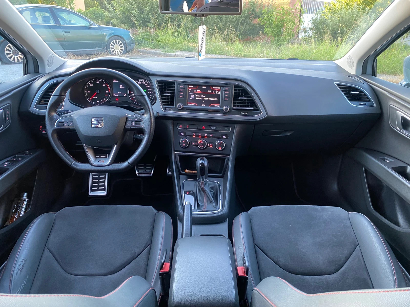 Seat Leon 2.0TDI 184к.с. DSG - изображение 9
