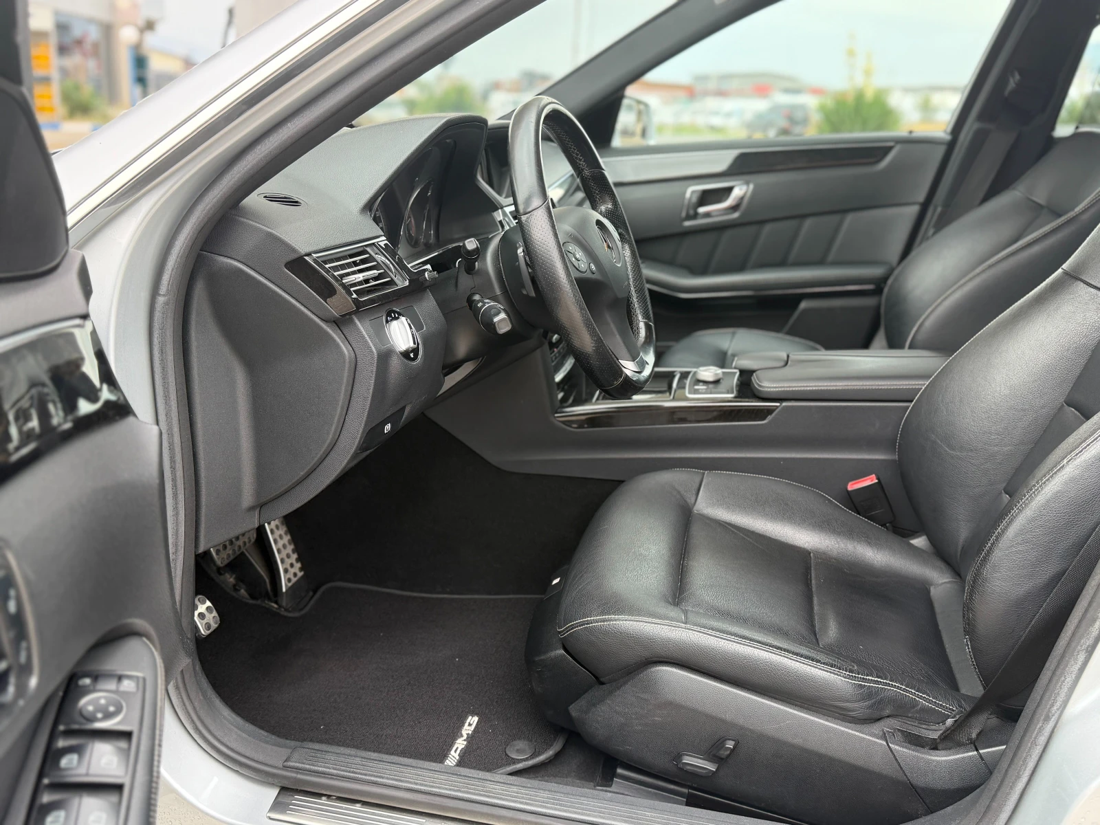 Mercedes-Benz E 350 AMG/ЗАДНО  - изображение 6