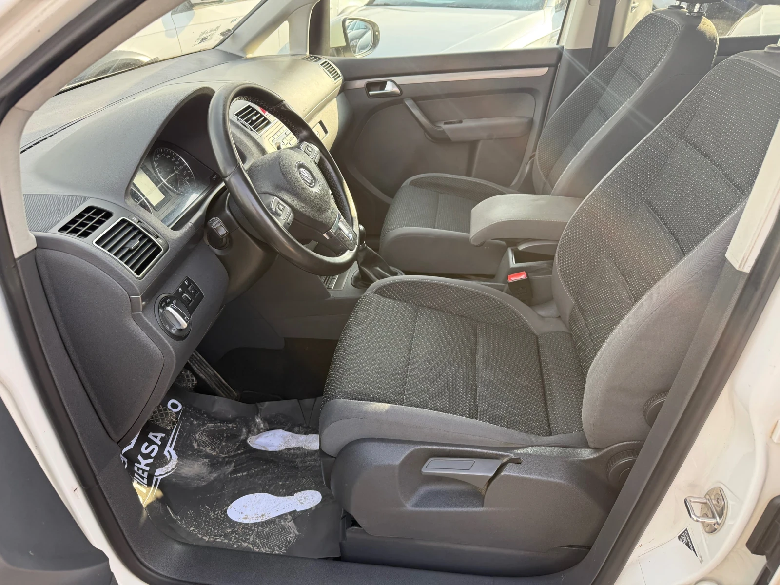 VW Touran ����� -7 ����� | Mobile.bg � ����������� 9