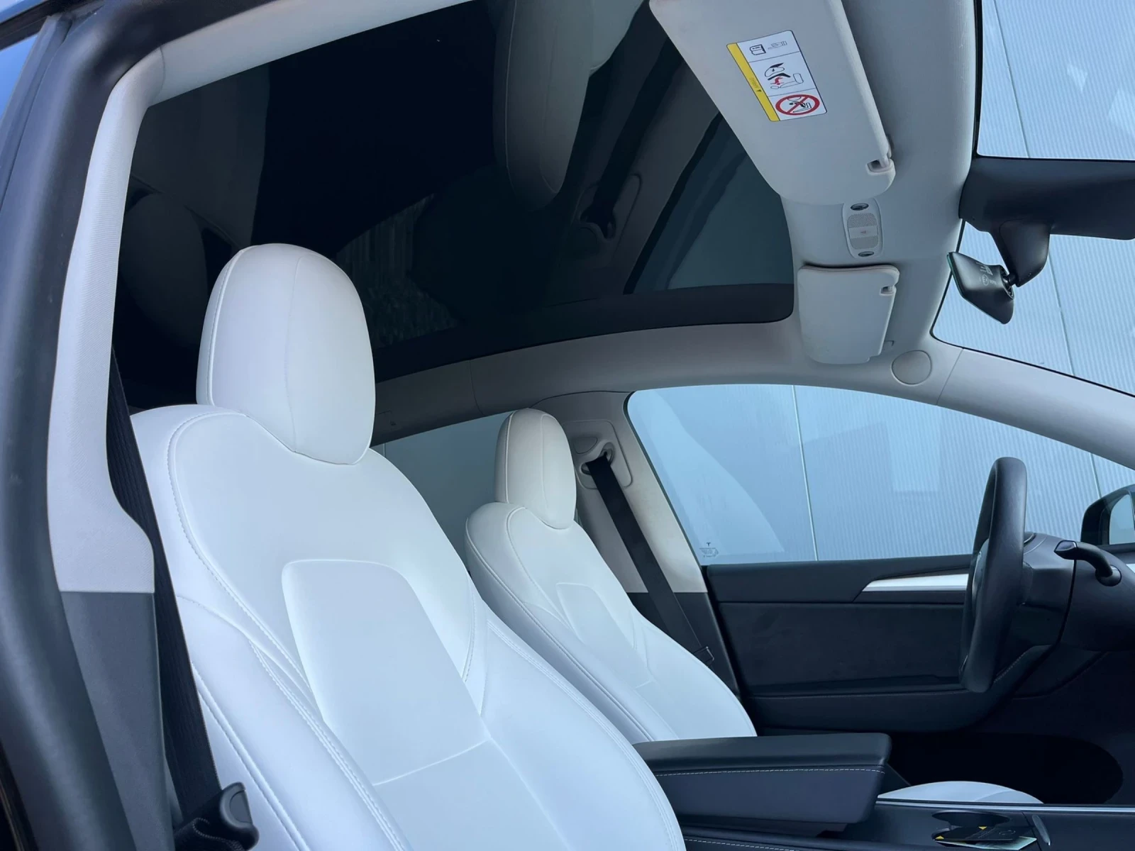 Tesla Model Y AWD DUAL MOTOR   - изображение 10