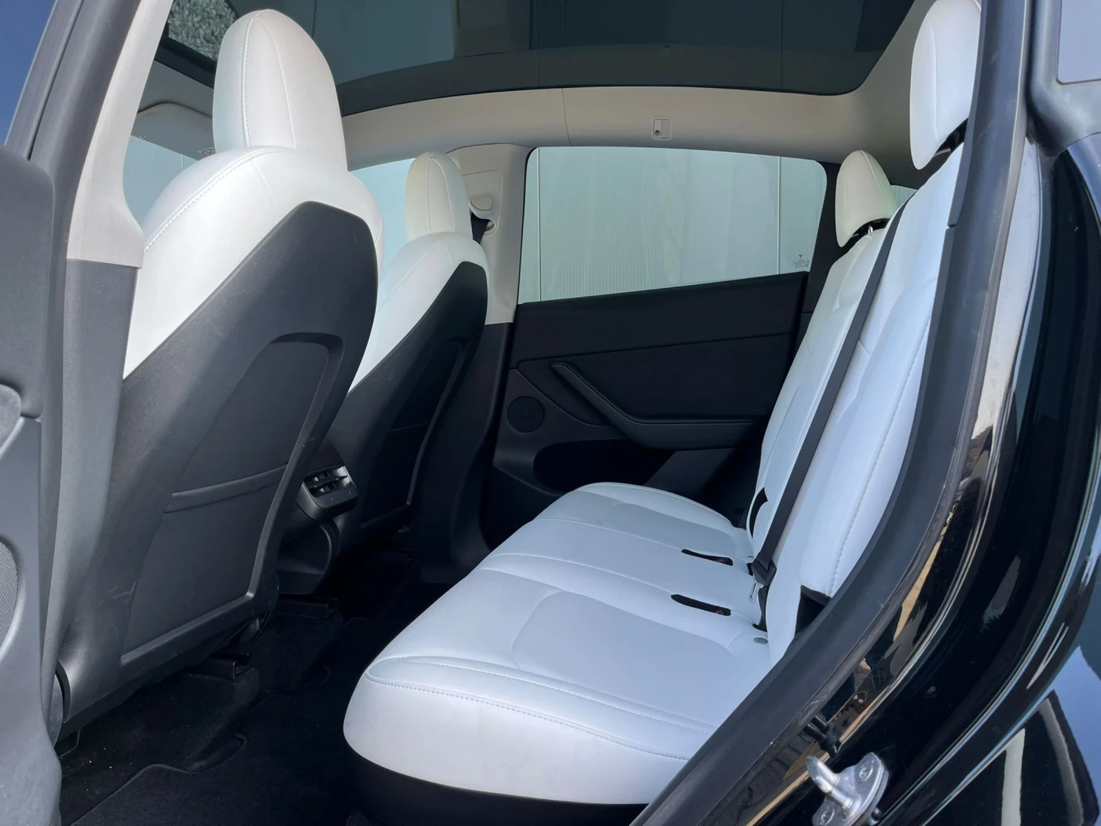 Tesla Model Y AWD DUAL MOTOR   - изображение 9