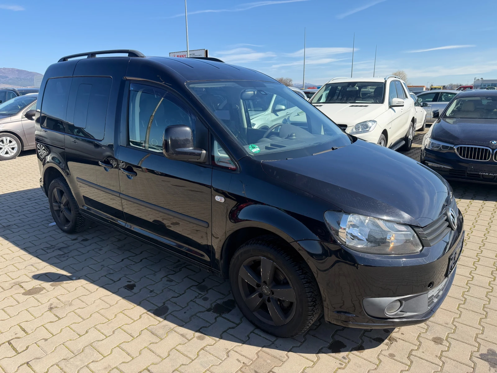VW Caddy 1.6TDI 4+ 1 AVTOMAT/NAVI EURO 5 - изображение 4