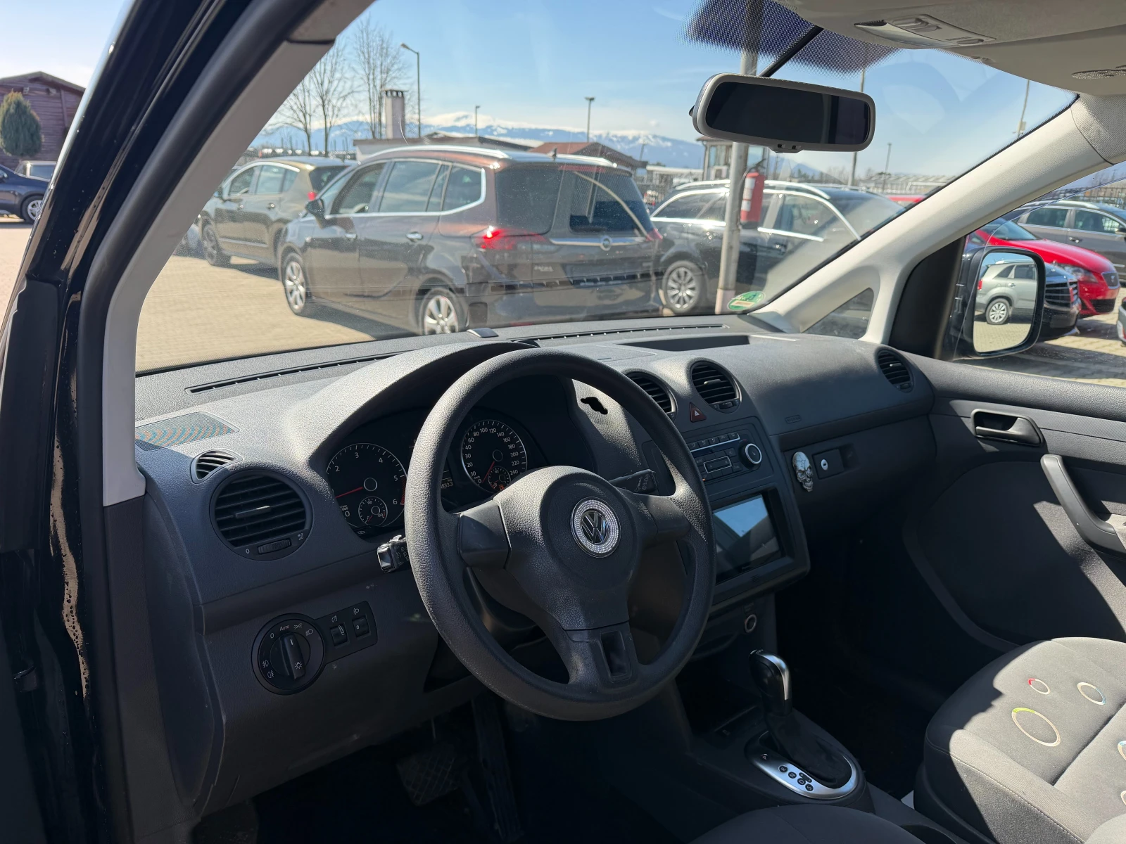 VW Caddy 1.6TDI 4+ 1 AVTOMAT/NAVI EURO 5, снимка 12 - Автомобили и джипове - 53769269