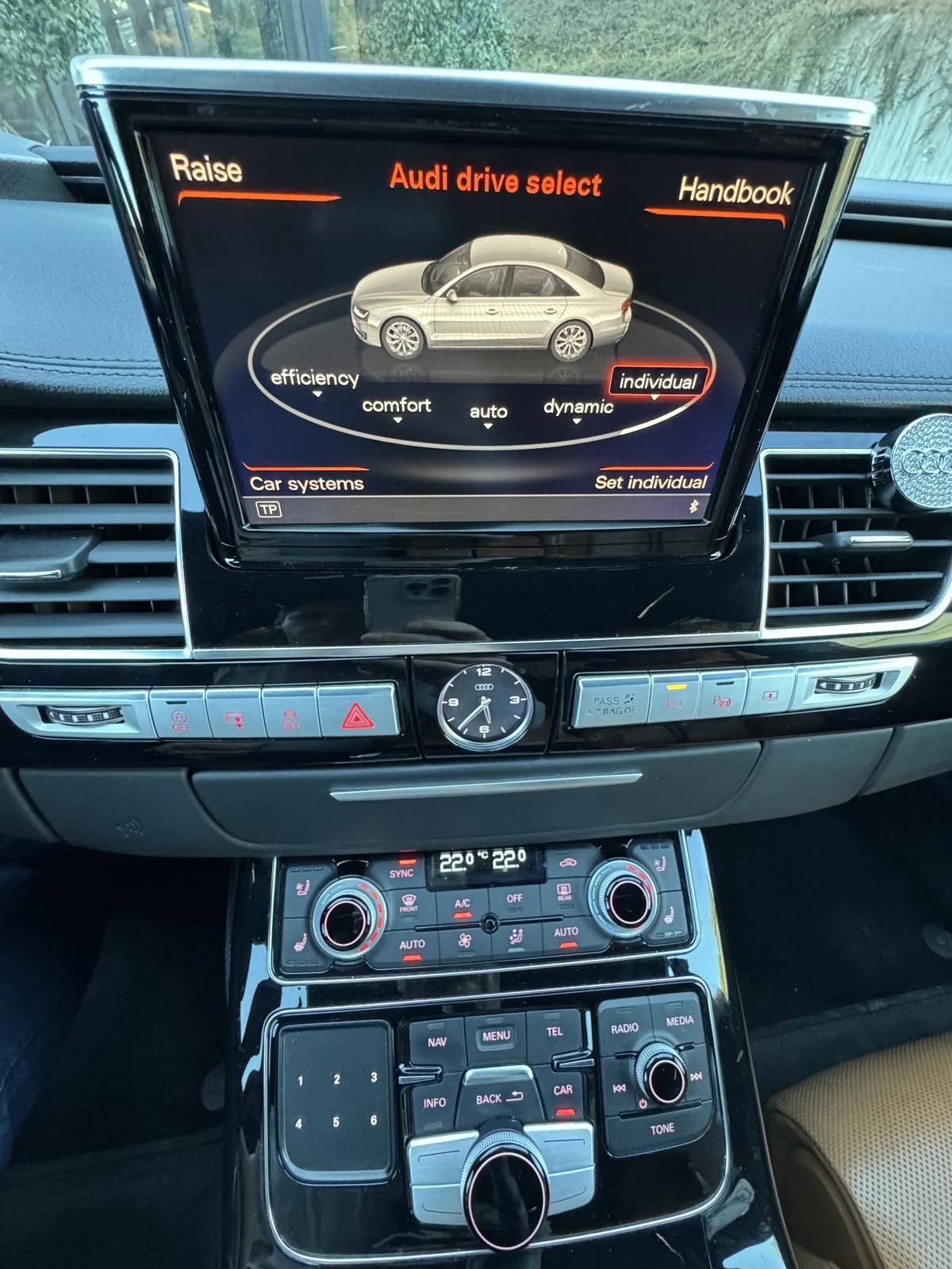 Audi A8, снимка 17 - Автомобили и джипове - 53815910