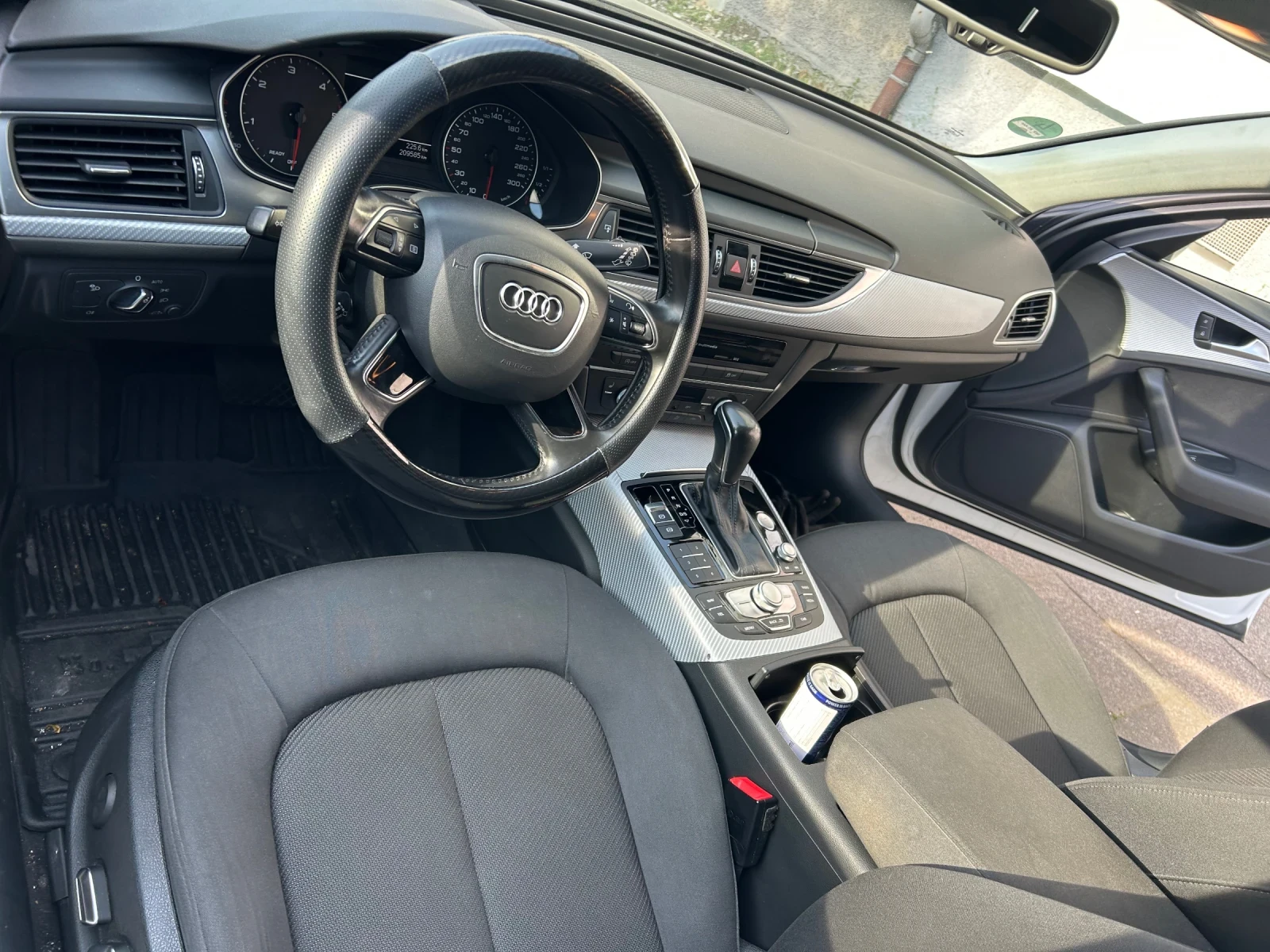 Audi A6 2, 0 FACE, снимка 10 - Автомобили и джипове - 54779601
