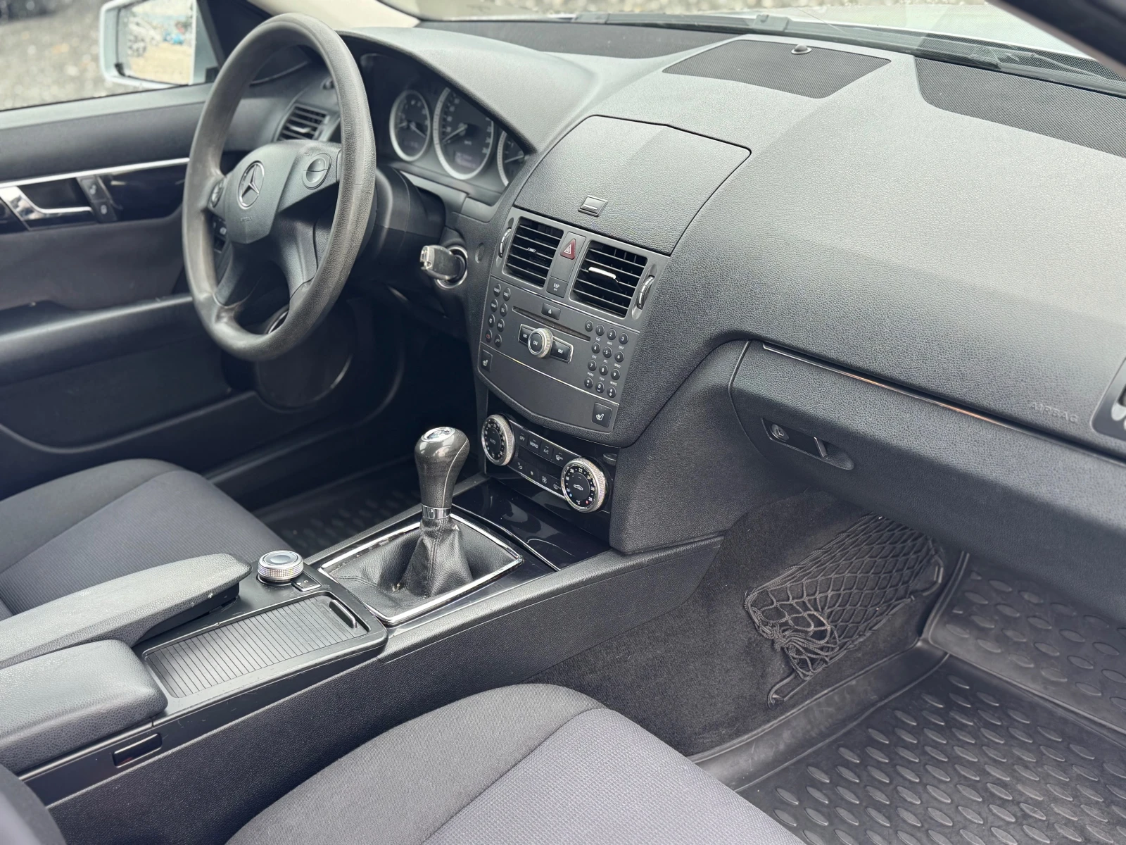 Mercedes-Benz C 220 CDI, снимка 7 - Автомобили и джипове - 54873932