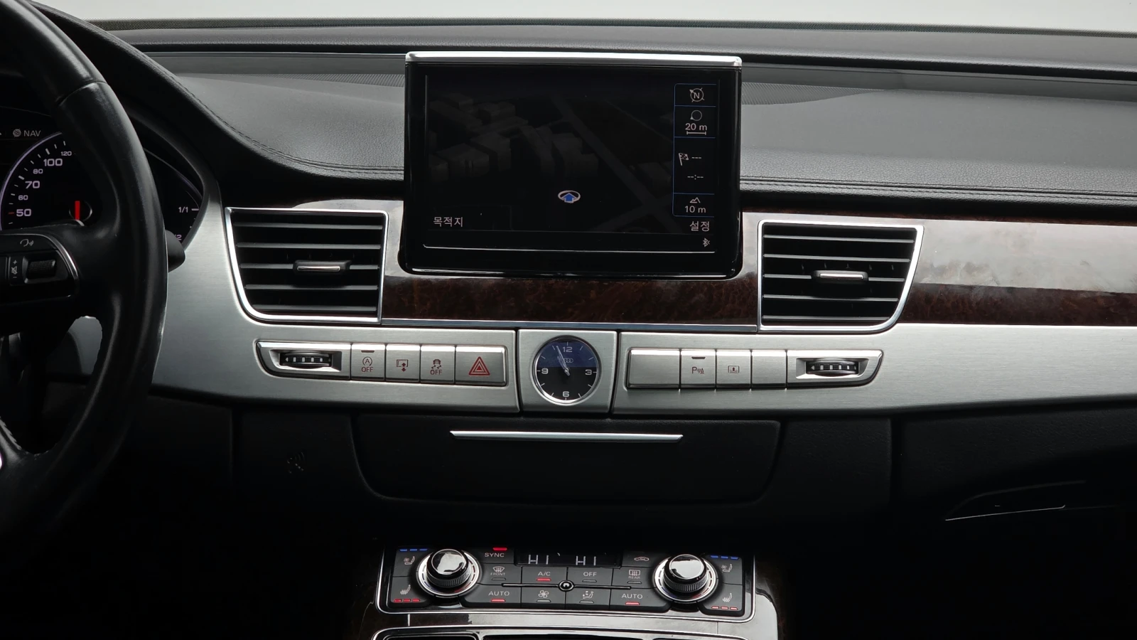 Audi A8 4.2TDI !МАСАЖИ! PANO! !360!, снимка 12 - Автомобили и джипове - 54952923