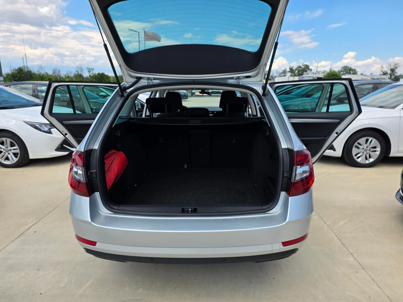 Skoda Octavia 2.0 TDI М/Т-150кс, снимка 11 - Автомобили и джипове - 55221093