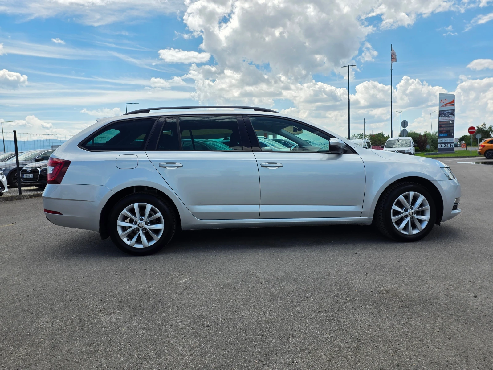 Skoda Octavia 2.0 TDI М/Т-150кс, снимка 6 - Автомобили и джипове - 55221093