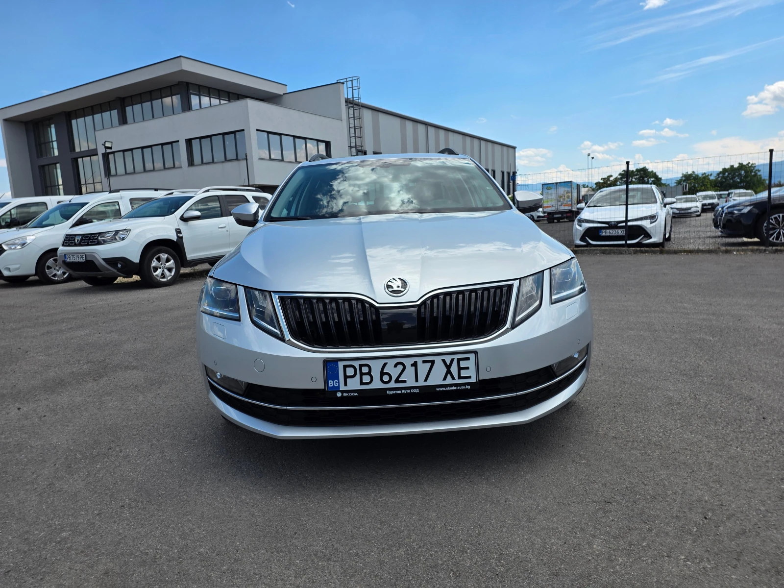 Skoda Octavia 2.0 TDI М/Т-150кс, снимка 8 - Автомобили и джипове - 55221093