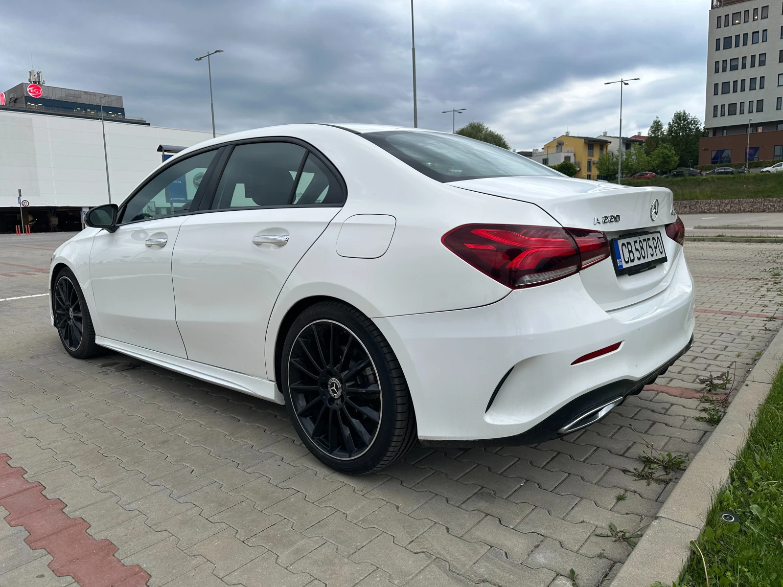 Mercedes-Benz A 220, снимка 7 - Автомобили и джипове - 55253983