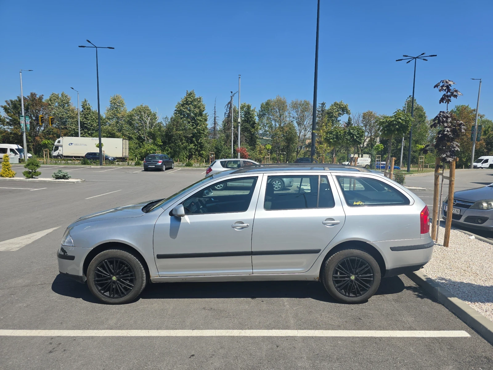 Skoda Octavia Комби 1.9TDI 4x4, снимка 2 - Автомобили и джипове - 55737511