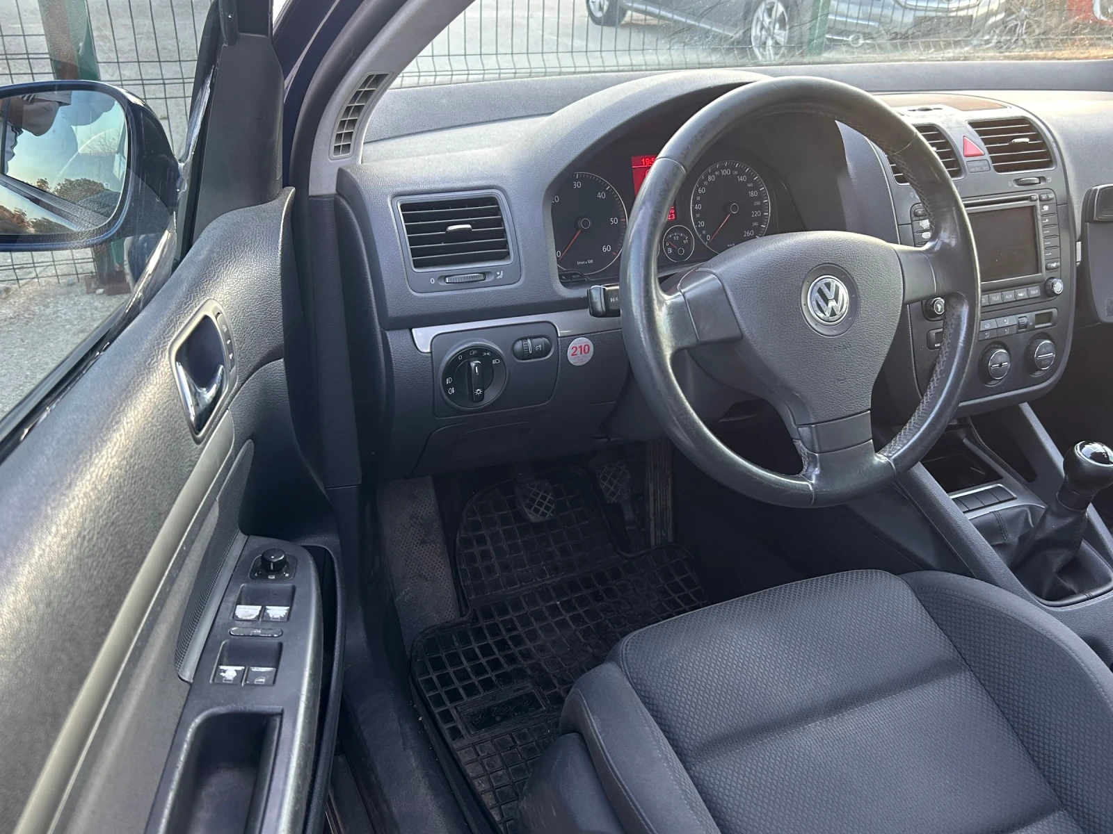 VW Golf, снимка 7 - Автомобили и джипове - 55742872
