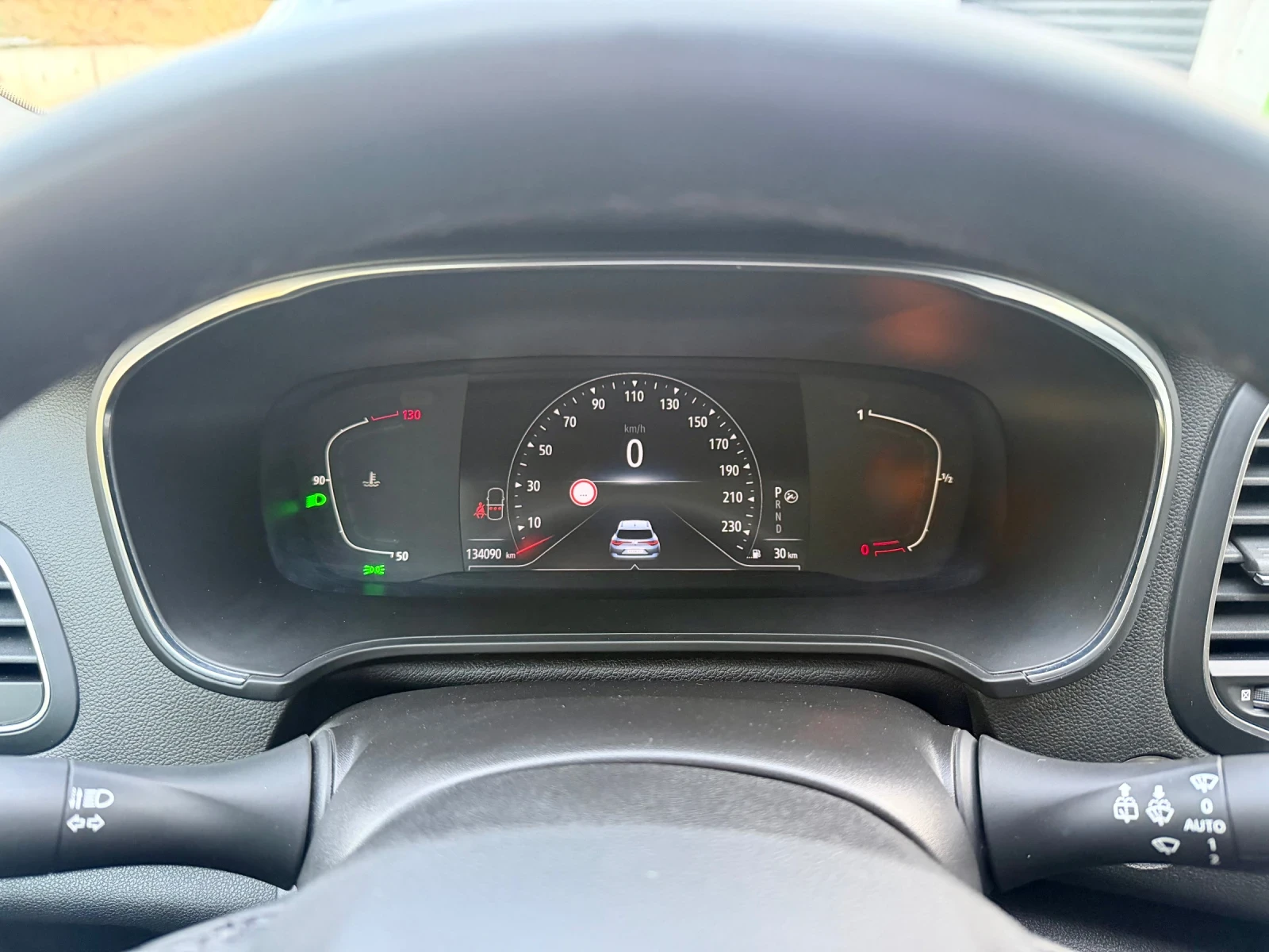 Renault Megane 1.5BDCI Automatic LED * KTEO* , снимка 10 - Автомобили и джипове - 56415704