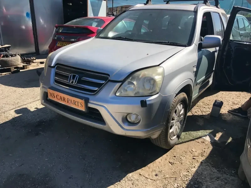 Honda Cr-v 2.0 i 155kc, снимка 1 - Автомобили и джипове - 34973956