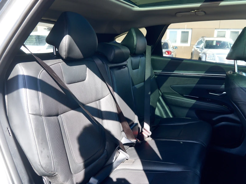 Hyundai Tucson 2022* URBAN EDITION* AWD* DISTRONIK* PANO, снимка 16 - Автомобили и джипове - 52275983
