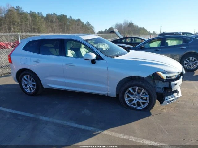 Volvo XC60 T5 MOMENTUM AWD/ЗАКУПИ ОТ 240 ЕВРО НА МЕСЕЦ, снимка 13 - Автомобили и джипове - 53271564