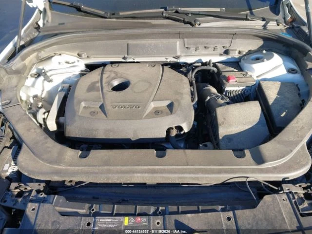 Volvo XC60 T5 MOMENTUM AWD/ЗАКУПИ ОТ 240 ЕВРО НА МЕСЕЦ, снимка 10 - Автомобили и джипове - 53271564