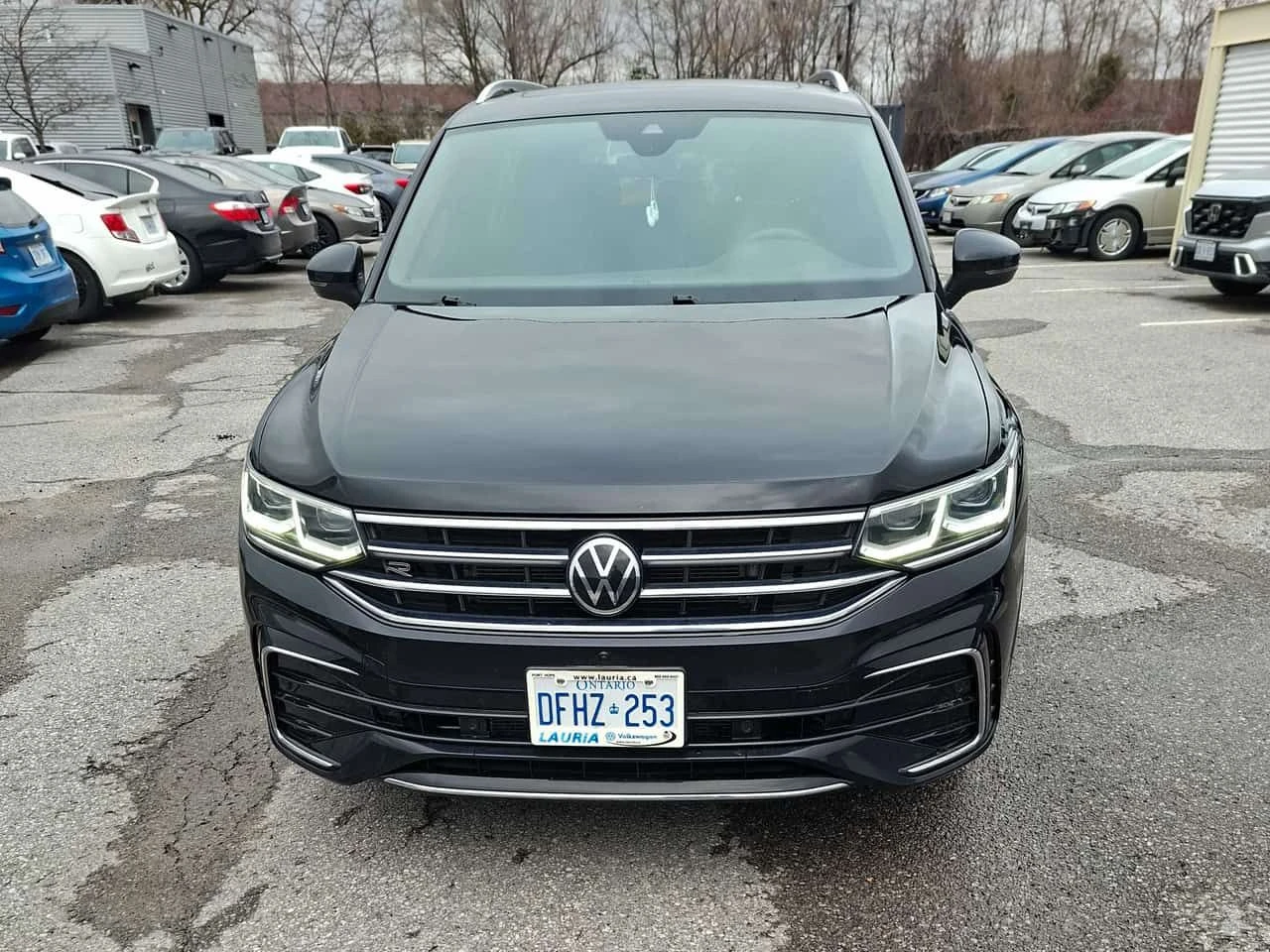 VW Tiguan * Highline R Line * ДИГИТАЛНО * ПОДГРЕВ * КАМЕРА, снимка 6 - Автомобили и джипове - 54058079