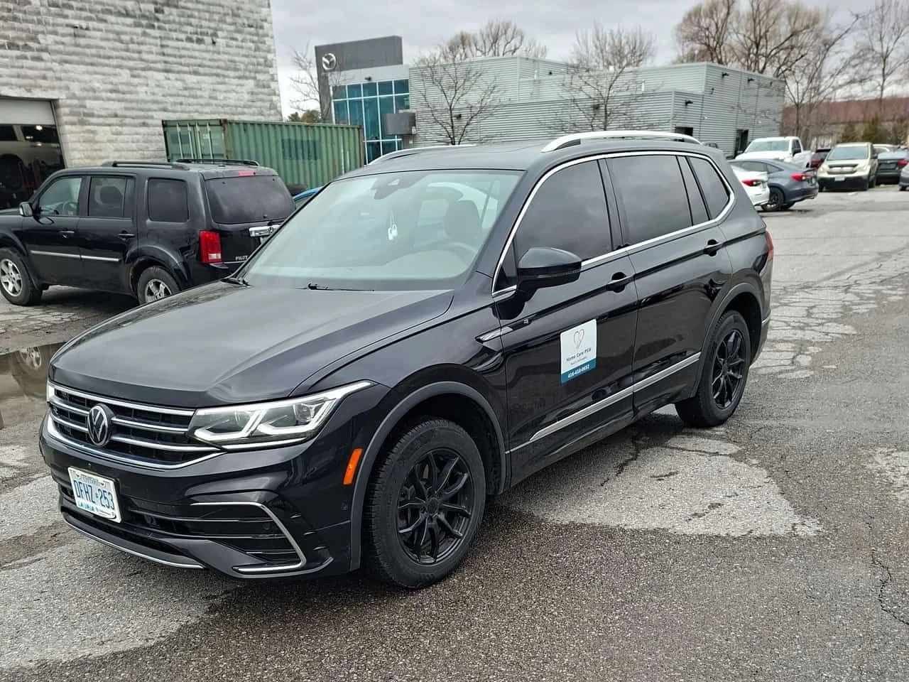 VW Tiguan * Highline R Line * ДИГИТАЛНО * ПОДГРЕВ * КАМЕРА, снимка 12 - Автомобили и джипове - 54058079