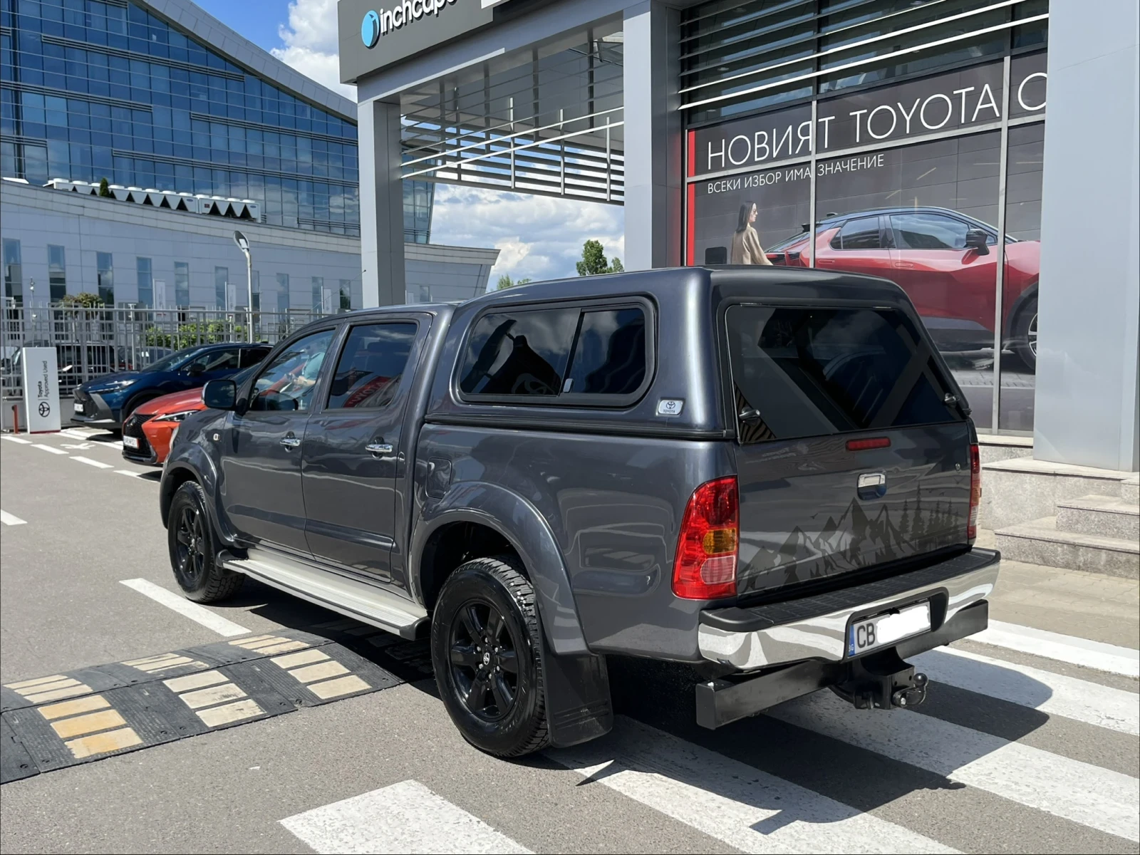 Toyota Hilux 3.0 Auto История, снимка 6 - Автомобили и джипове - 54840649