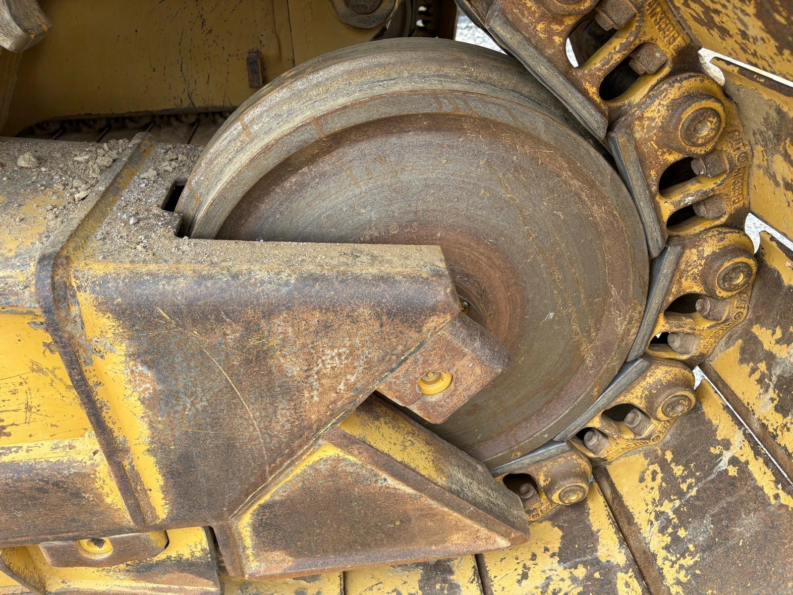 Булдозер Cat D6N LGP ЗГЪВАЕМО ГРЕБЛО + РИПЕР ЛИЗИНГ, снимка 7 - Индустриална техника - 54722274