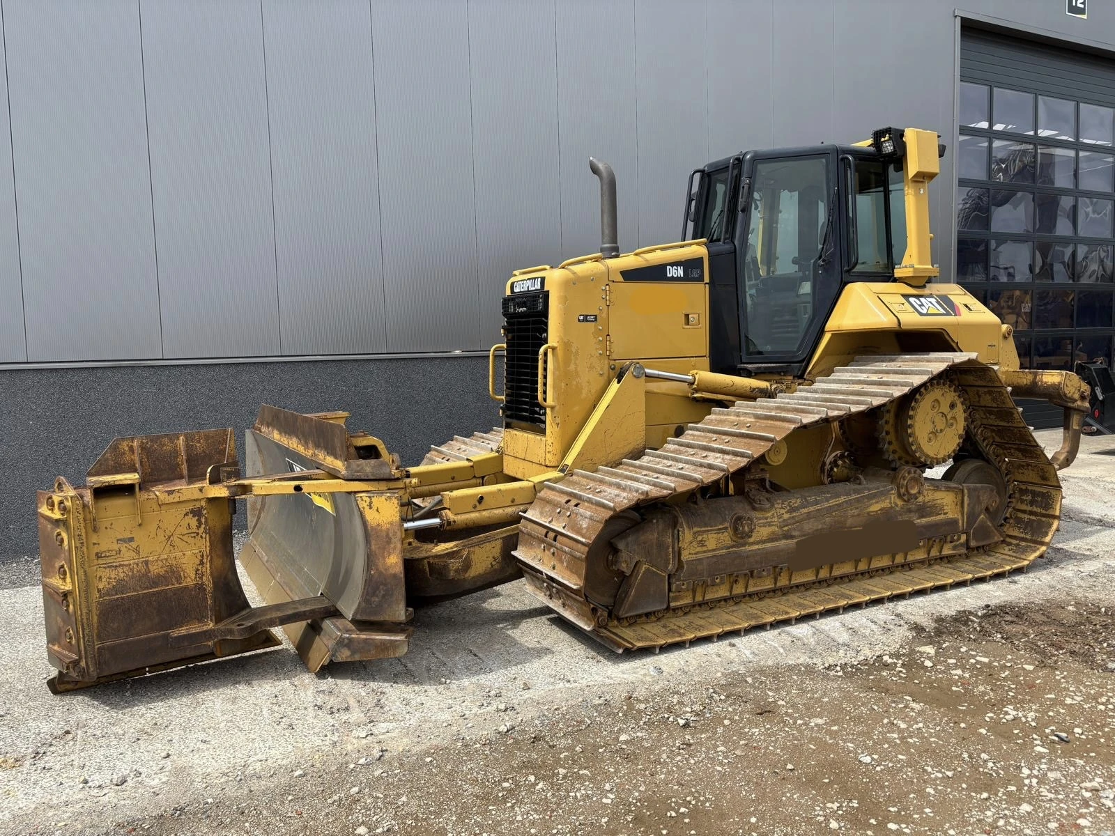 Булдозер Cat D6N LGP ЗГЪВАЕМО ГРЕБЛО + РИПЕР ЛИЗИНГ, снимка 2 - Индустриална техника - 54722274