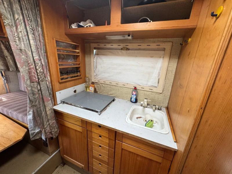 Кемпер Mercedes-Benz Mercedes 310, снимка 6 - Каравани и кемпери - 51487813