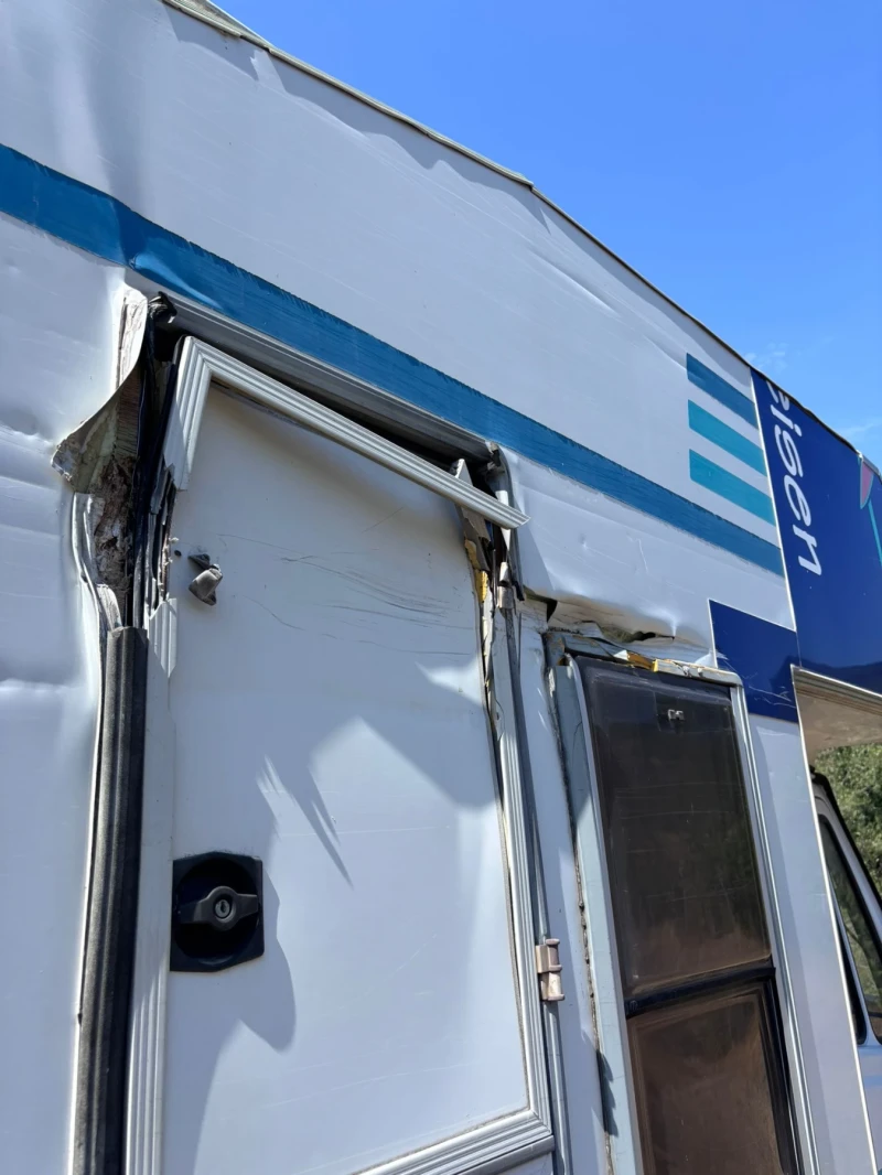 Кемпер Mercedes-Benz Mercedes 310, снимка 5 - Каравани и кемпери - 51487813