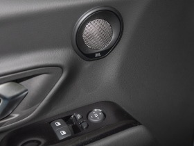 Toyota Supra GR 3.0 = Carbon Interior= Brembo Brakes Гаранция, снимка 5