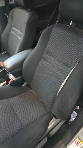 Toyota Avensis, снимка 13