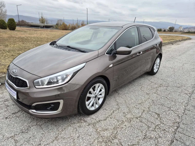 Kia Ceed 1400, снимка 3 - Автомобили и джипове - 47957942