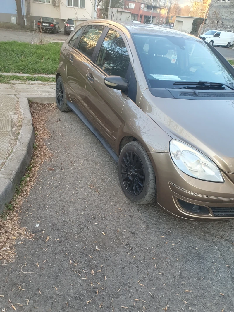 Mercedes-Benz B 180, снимка 3 - Автомобили и джипове - 49271866