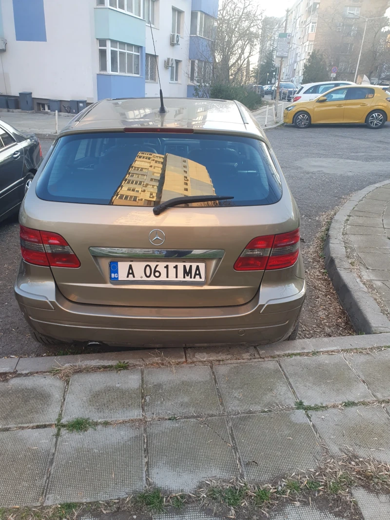 Mercedes-Benz B 180, снимка 2 - Автомобили и джипове - 49271866