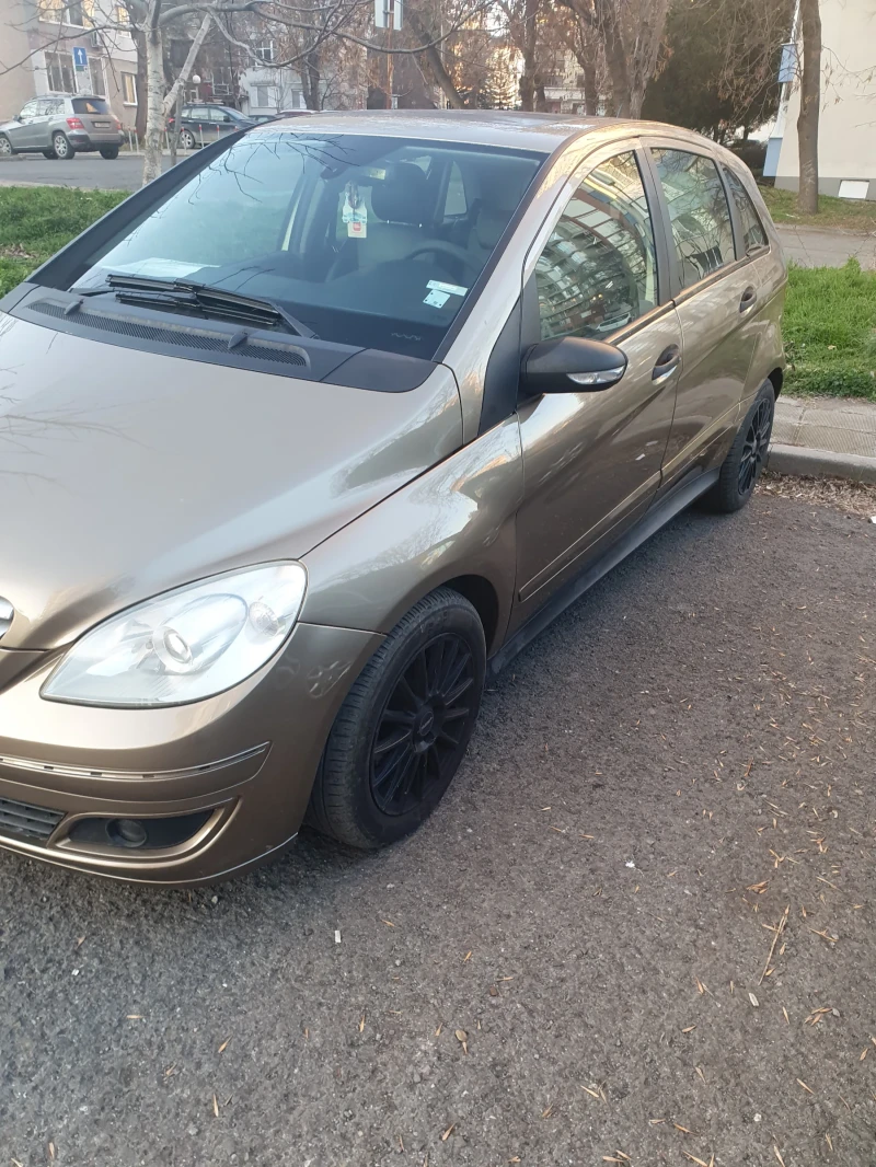 Mercedes-Benz B 180, снимка 4 - Автомобили и джипове - 49271866