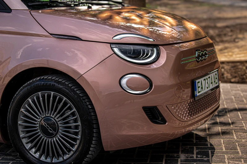 Fiat 500 42Kwh Long Range ТОП !!! Собствен лизинг , снимка 6 - Автомобили и джипове - 52385513