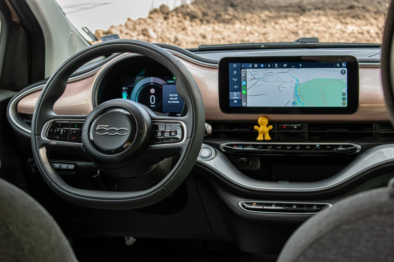 Fiat 500 42Kwh Long Range ТОП !!! Собствен лизинг , снимка 16 - Автомобили и джипове - 52385513