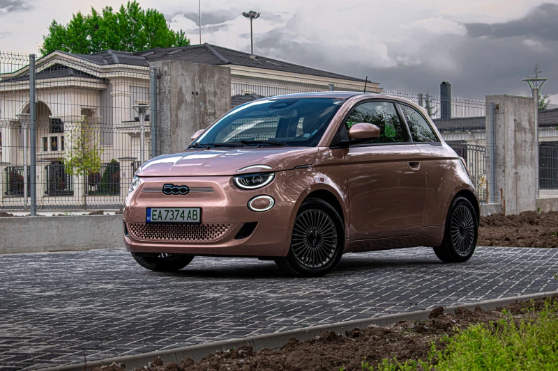 Fiat 500 42Kwh Long Range ТОП !!! Собствен лизинг , снимка 4 - Автомобили и джипове - 52385513