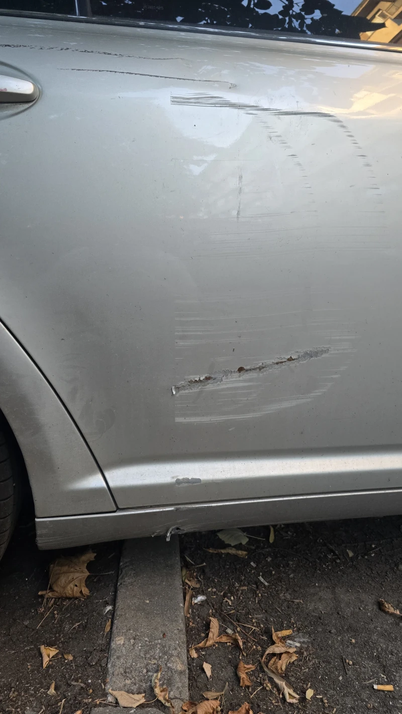 Toyota Avensis, снимка 6 - Автомобили и джипове - 52449491