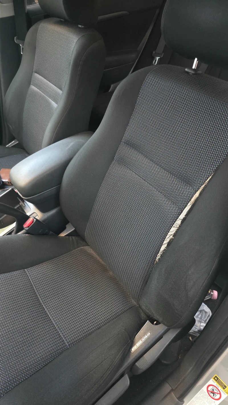 Toyota Avensis, снимка 13 - Автомобили и джипове - 52449491