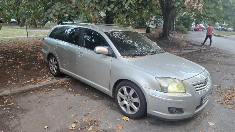 Toyota Avensis, снимка 8 - Автомобили и джипове - 52449491