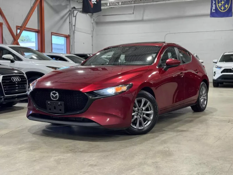 Mazda 3 KEYLESS* ПАНОРАМА* ПОДГРЕВ* КОЖА* КАМЕРА* 