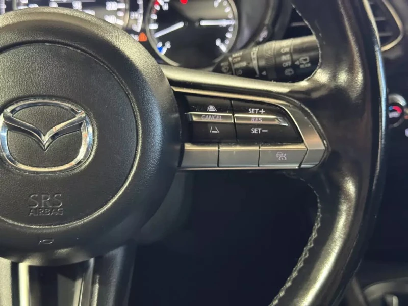 Mazda 3 KEYLESS* ПАНОРАМА* ПОДГРЕВ* КОЖА* КАМЕРА* , снимка 8 - Автомобили и джипове - 52483253